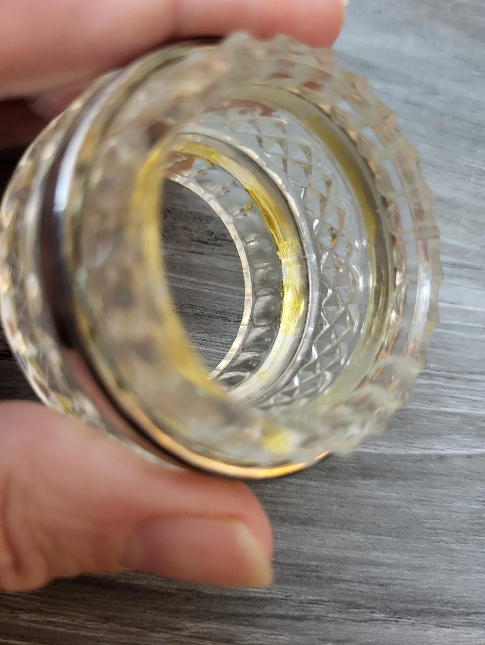 Vintage Oneida Clear Crystal Napkin Ring Set Silver-Plated Bands Set of 4